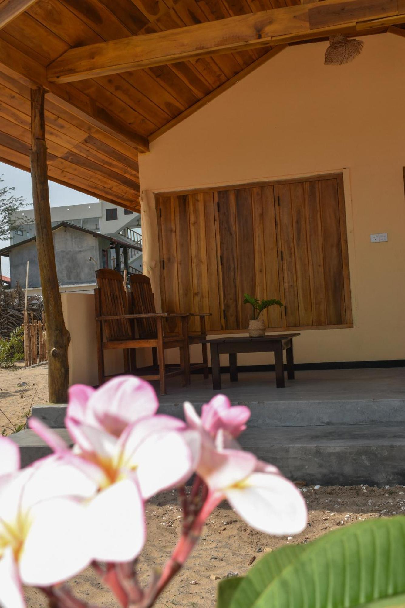 Salty Alchemy Appartement Arugam Bay Buitenkant foto